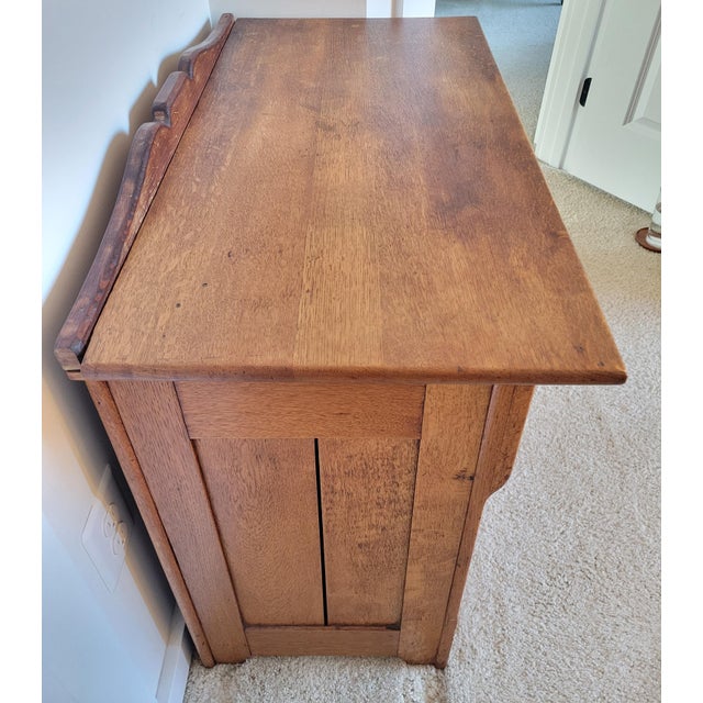 1900 - 1909 1900-1909 Tiger Oak Washstand For Sale - Image 5 of 16