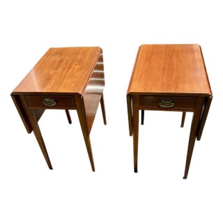 Early 20th Century Pair of Pembroke Drop-Leaf Tables For Sale