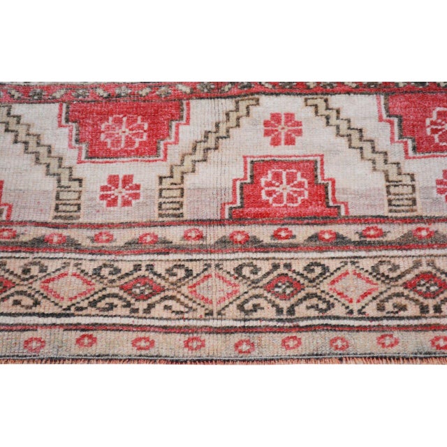 1970s Vintage Turkish Anatolian Knotted Wool Rug, 5'2''x10'3'' For Sale - Image 5 of 5