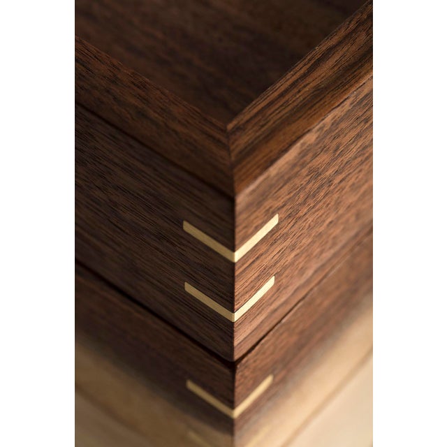 Modern Wooden Tray in Walnut and Brass by Alabama Sawyer For Sale In Birmingham - Image 6 of 10