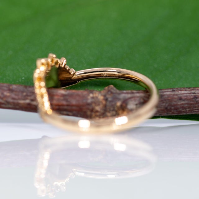 Crown Stackable Band in Solid 18k Yellow Gold – Regal Stacking Ring, Size 6.75 For Sale - Image 11 of 11