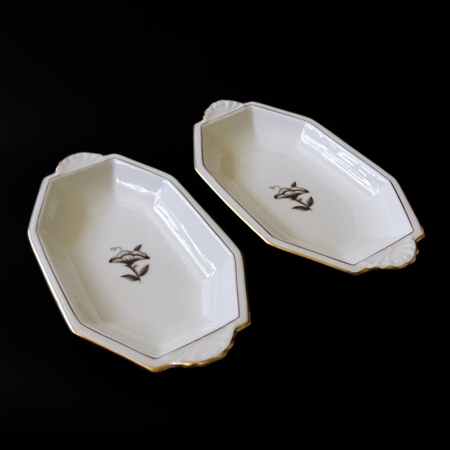 Astrid Anemona Serving Plate, 1930s For Sale - Image 4 of 4