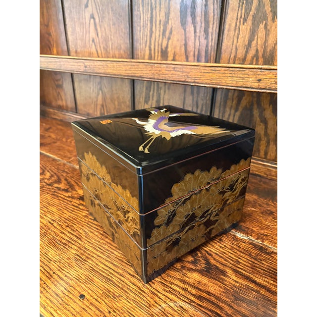 Art Deco Vintage Japanese Lacquerware Storage Box With Crane Motif For Sale - Image 3 of 5