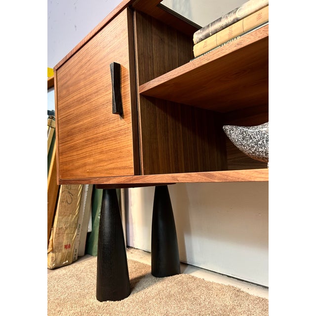 Brown Mid Century Modern Walnut Entertainment Console Credenza For Sale - Image 8 of 9