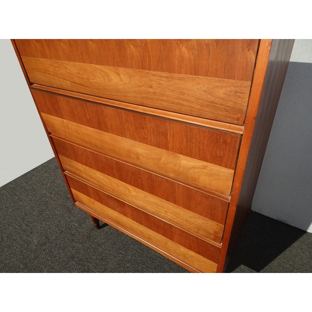 Wood Vintage Mid Century Modern Dresser & Tallboy Dresser & Nightstand Bedroom Furn. For Sale - Image 7 of 12