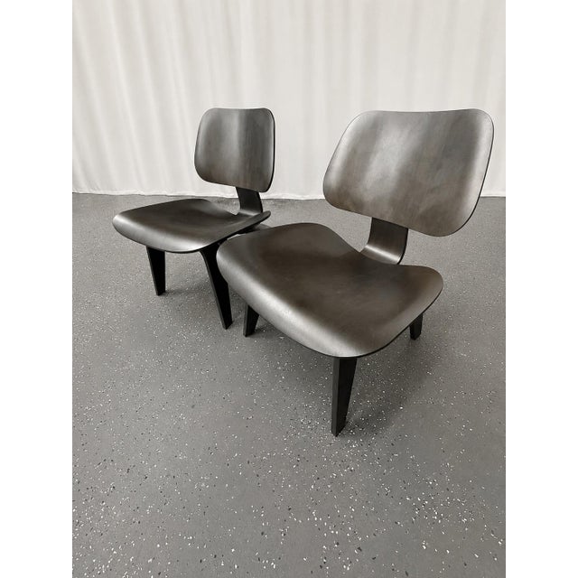 Mid-Century Modern Charles Eames LCW Chairs for Herman Miller (Pair) For Sale - Image 3 of 7