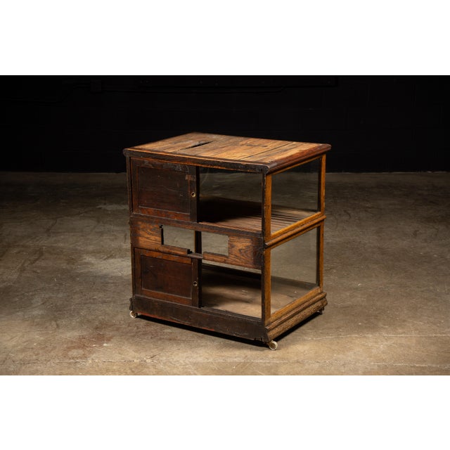 19th Century Early American Display Case With Mirrored Back For Sale - Image 5 of 9