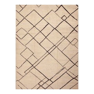 Nazmiyal Collection Contemporary Minimalist Area Rug For Sale