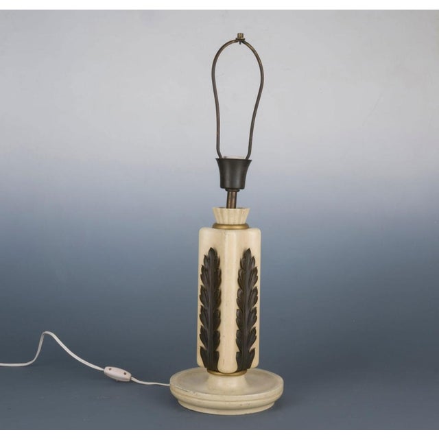 Table Lamp in White Lacquered Wood and Brass Leaves from Osvaldo Borsani, 1940s For Sale - Image 16 of 16