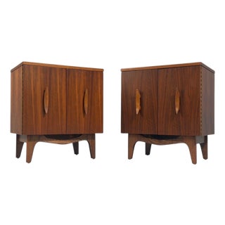 Young Manufacturing, Modern Nightstands, Walnut, Usa, 1960s For Sale