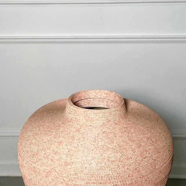 Postmodern 80's Postmodern Corrugated Cardboard Vase by Flute For Sale - Image 3 of 5