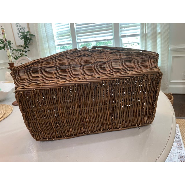 Brown Vintage English-Style Split-Lid Willow Basket For Sale - Image 8 of 14