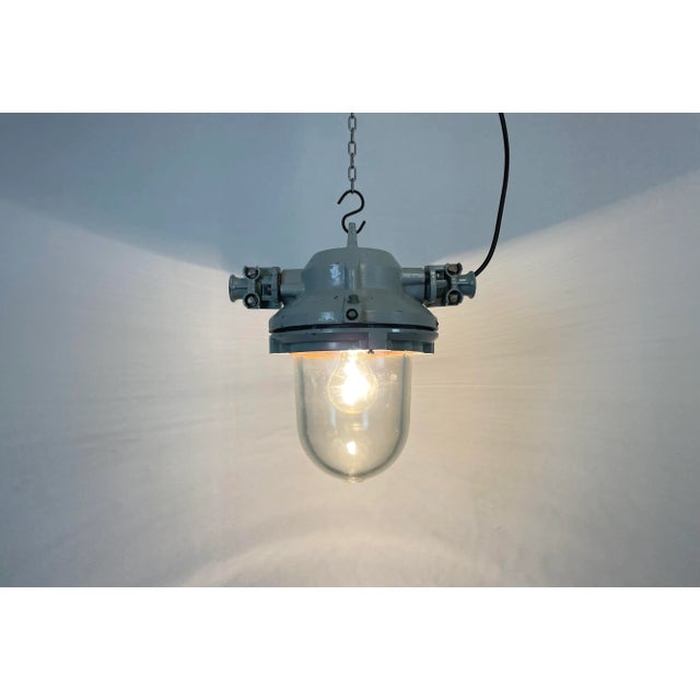 Industrial Grey Cast Aluminium Explosion Proof Lamp from Elektrosvit, 1970s For Sale - Image 13 of 15