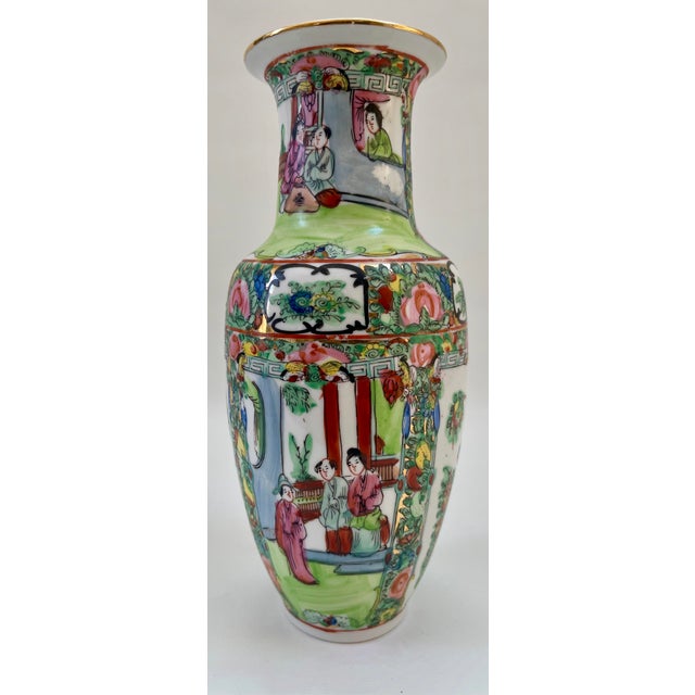 Chinese Hand-Painted Rose Medallion Vase For Sale In Boston - Image 6 of 7