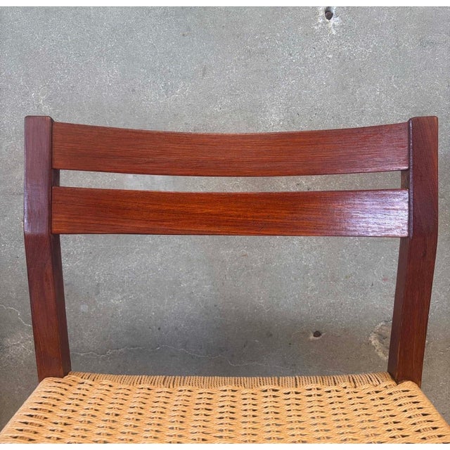 1960s MCM Authentic Moller Model 404 Chair For Sale - Image 5 of 9