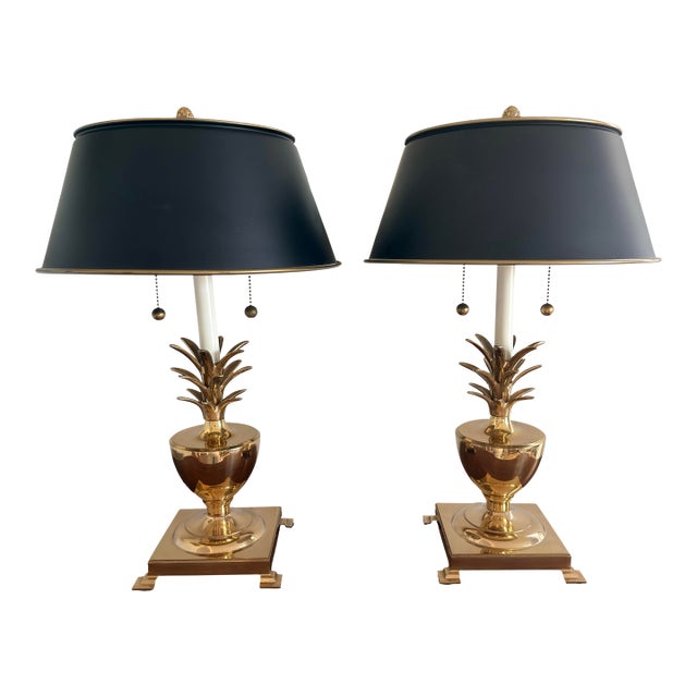 Pair Frederick Cooper Classic Modern Hollywood Regency Pineapple Polished Brass Table Lamps With Black Tole Shades For Sale