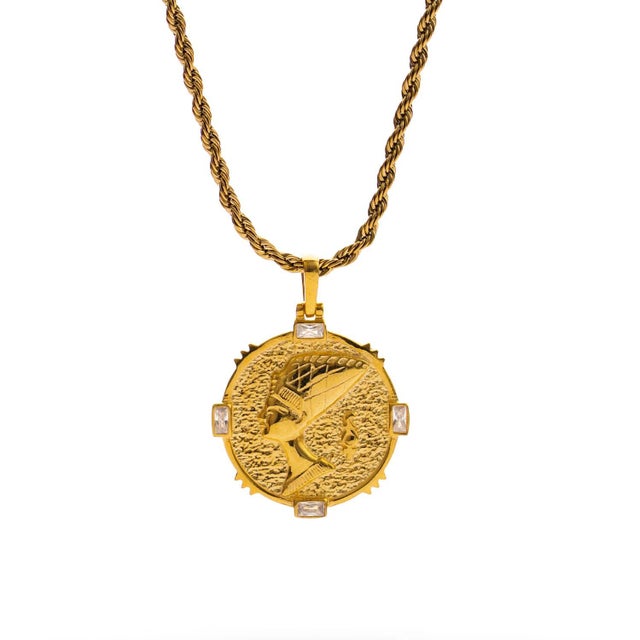 Early 21st Century Queen Nefertiti Medallion Gold Necklace For Sale - Image 5 of 9