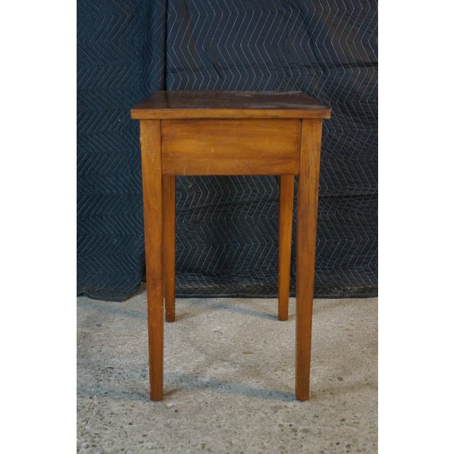 Antique Early American Sheraton Style Oak Farmhouse Side Work Table W/ Drawer For Sale - Image 15 of 15
