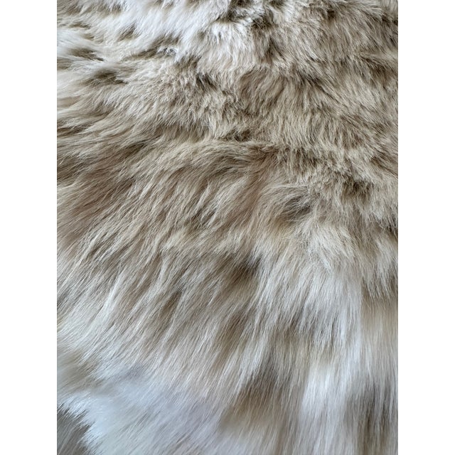 Mid-Century Modern Luxe Faux Lynx Fur Christmas Tree Skirts in White, Antique White & Taupe For Sale - Image 3 of 12