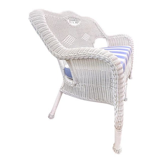 Late 20th Century Henry Link Vintage White Wicker Outdoor Settee With Blue Stripe Cushion For Sale - Image 5 of 8
