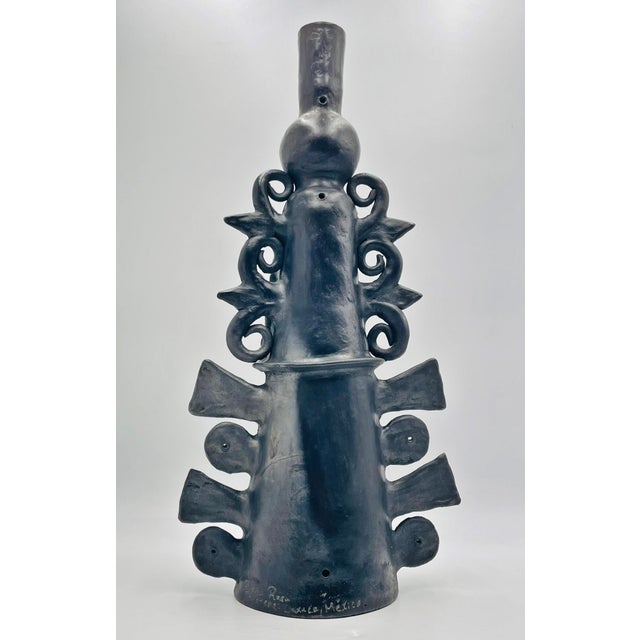 Sculpture Materials 1960s Barro Negro Sculpture by Doña Rosa of Coyotepec Oaxaca, Hand-Signed, Mexican Art For Sale - Image 7 of 18