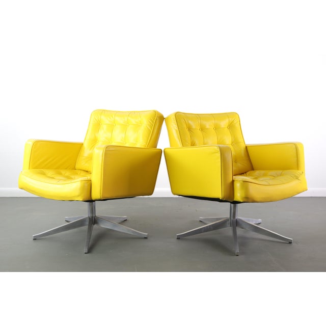 Metal 1950s Swivel Lounge Chairs by Vincent Cafiero for Knoll in Yellow - a Pair For Sale - Image 7 of 7
