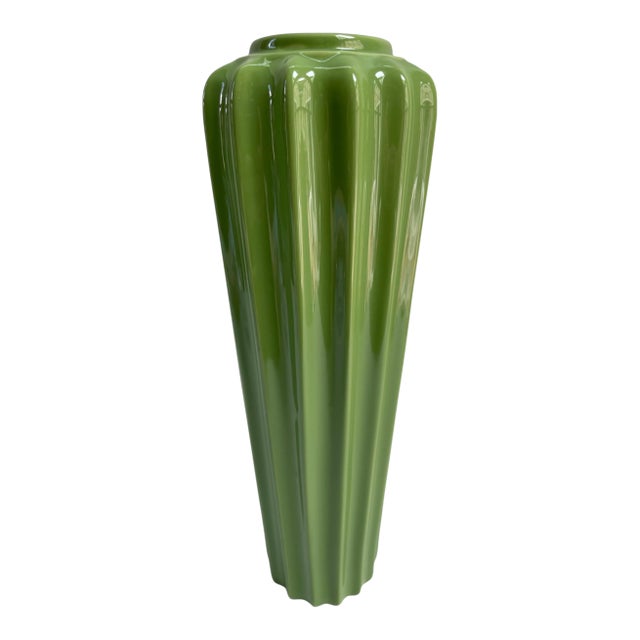 Vintage Kelly Green Tall Slender Fluted Vase For Sale