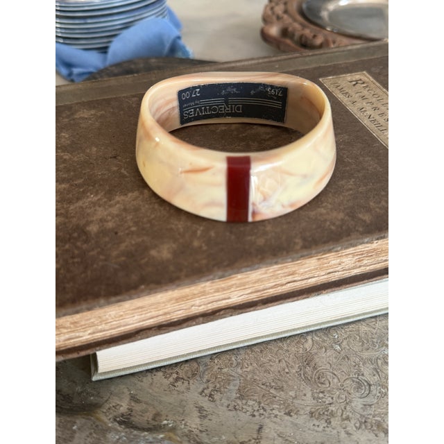 1980s Vintage Monet Directives Bangle Bracelet Carved Resin or Horn Look For Sale - Image 5 of 12