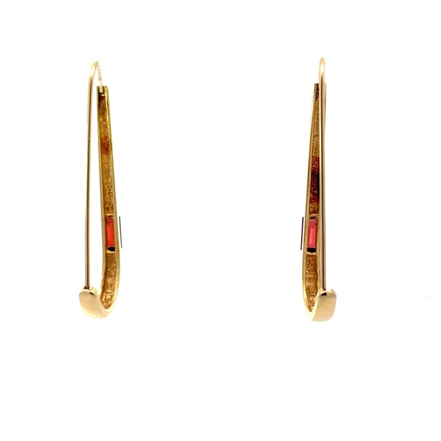 Modern Vintage 14k Yellow Gold Garnet Paperclip Link Hoop Earrings, Pair For Sale - Image 3 of 4