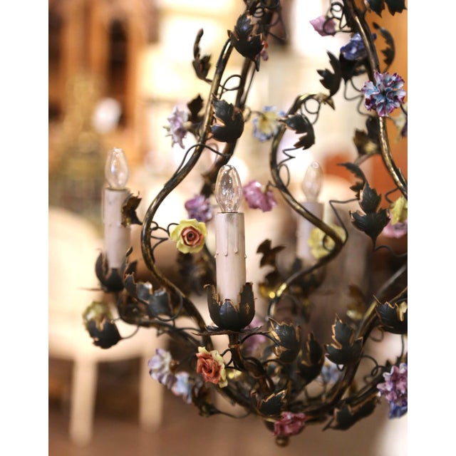 French Early 20th Century French Louis XV Four-Light Porcelain Flower Chandelier For Sale - Image 3 of 8