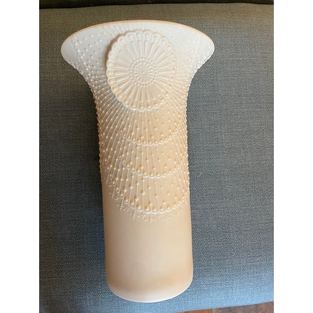 Art Deco A. K. Kaiser Original 1970s Op Art Biscuit Porcelain Vase For Sale - Image 3 of 8