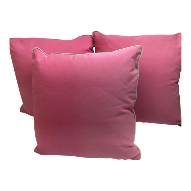 Set of 3 Elegant Side Zippered Pink Plush Decorative Pillows For Sale