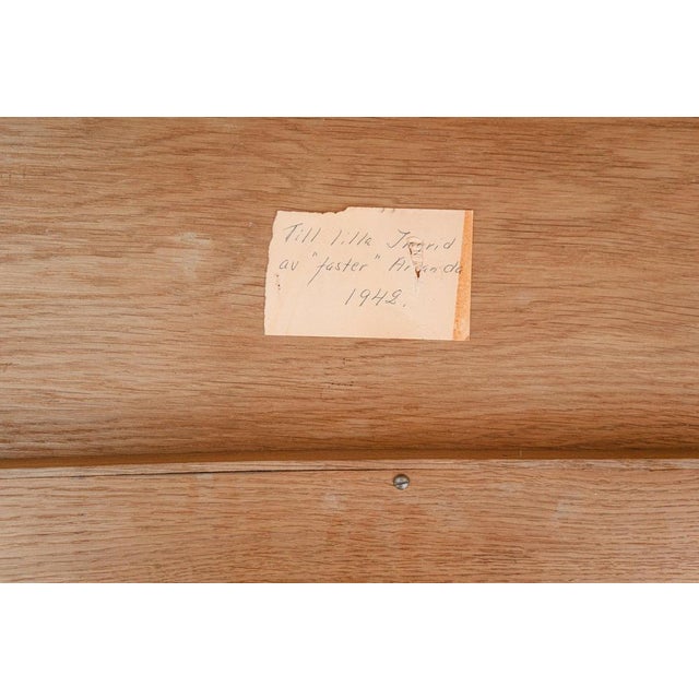 Art Nouveau Chest of Drawers in Oak For Sale - Image 18 of 18
