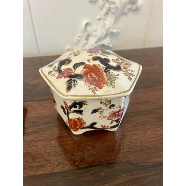 Hand Painted Masons Ironstone Trinket Boxes, 1920s, Set of 2 For Sale - Image 10 of 10