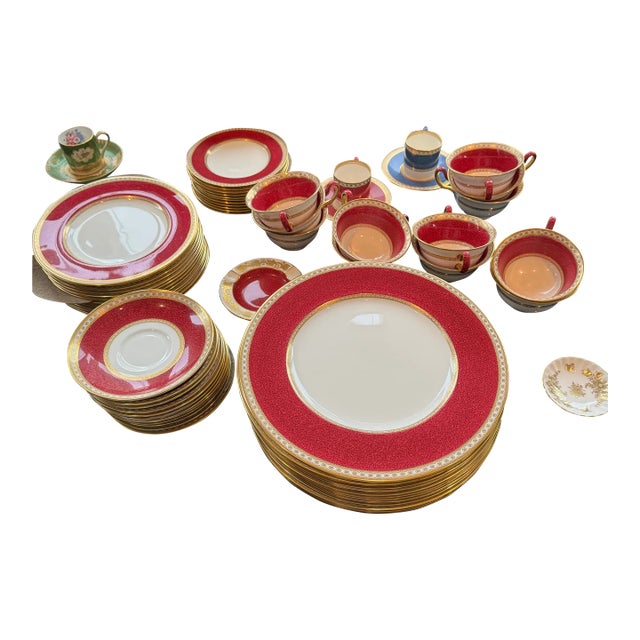 1920s Wedgwood Ulander Powder Ruby China Set for Twelve- 60 Pieces 