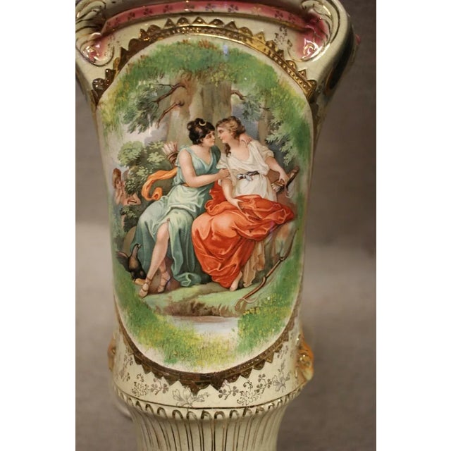 French Early 20th Century Hand-Painted French Porcelain Electric Lamp For Sale - Image 3 of 10