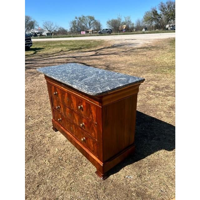 French Provincial 19th Century Louis Philippe Flam Mahogany Marble Top Chest of Drawer / Commodes For Sale - Image 3 of 18
