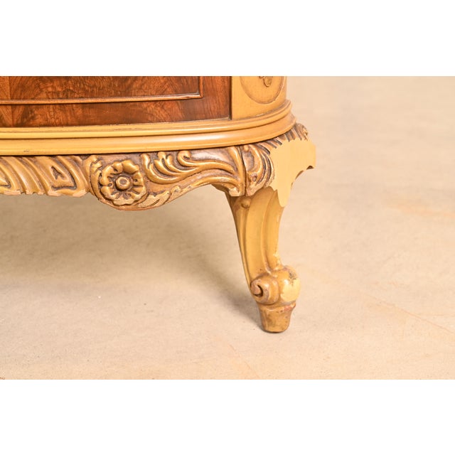 Romweber French Provincial Louis XV Flame Mahogany and Parcel Painted Full Size Bed, Circa 1920s For Sale - Image 10 of 11