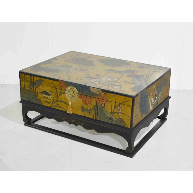 Mid Century Chinoiserie Gold Lotus & Birdlife Motif Coffee Table For Sale - Image 4 of 15