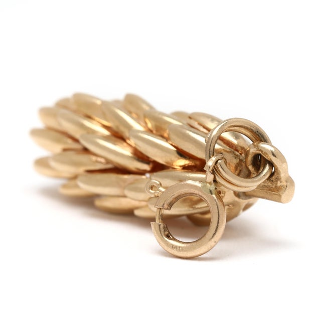 Modern 1950s Bunch of Bananas Charm, 14k Yellow Gold, Length 1.5 In For Sale - Image 3 of 4