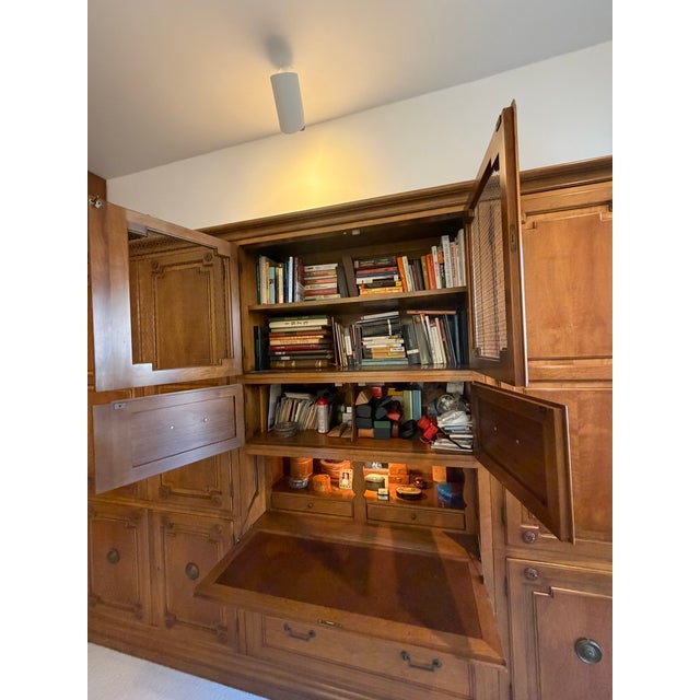 Baker Furniture Company 1980 German Baker 9‑Piece Wall Unit & Secretary – Modular Library Cabinet For Sale - Image 4 of 14