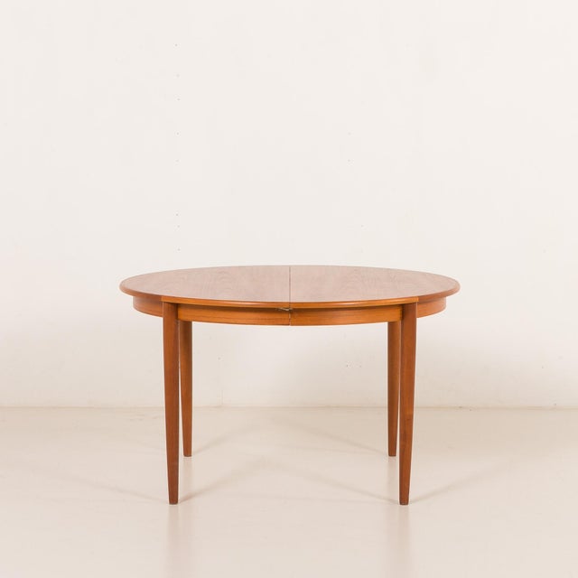Danish Round Teak Expandable Table with 2 Leaves, 1960s For Sale - Image 4 of 14