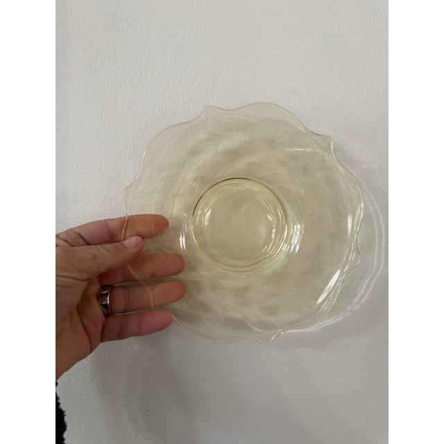 1930s Vintage Attributed to Hazel-Atlas Amber Depression Glass Etched Plates Floral Star Pattern 7 Inch - Set of 4 For Sale - Image 5 of 12