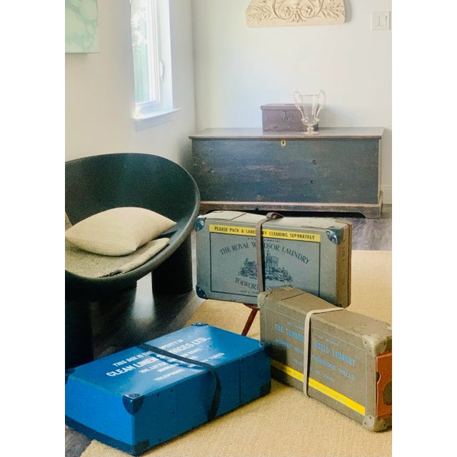 Early 20th Century Vintage English Laundry Mailing Box For Sale - Image 11 of 11