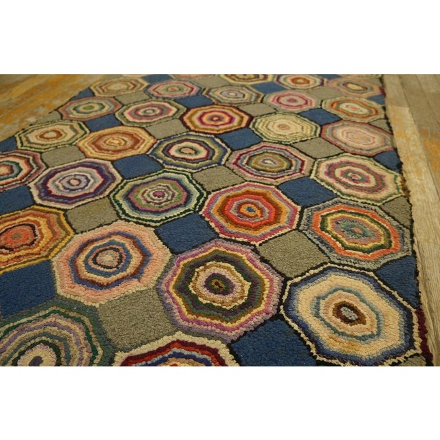 1930s Geometrical American Hooked Rug ( 2' 9'' x 17' - 84 x 518 ) For Sale - Image 9 of 12