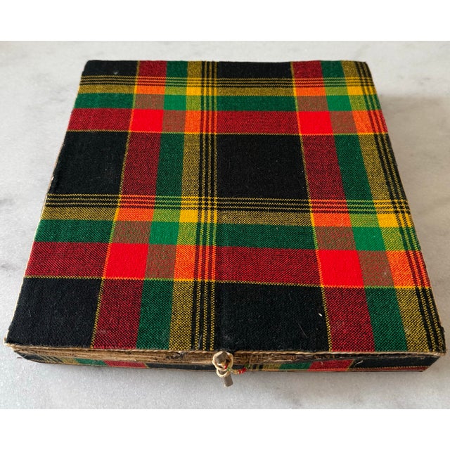 Wood Set of 4 Boxed Set of Placemats From Giraffe Manor For Sale - Image 7 of 8