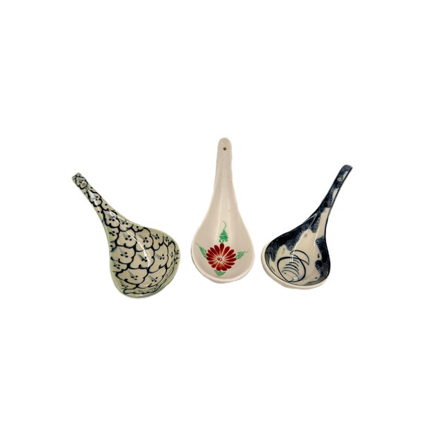 Set of 3 Asian Ceramic Serving Spoons Hand Painted With Floral & Fish Motifs For Sale - Image 16 of 17