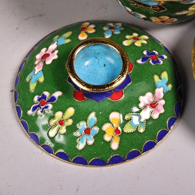 Green Vintage Cloisonne Enamel Lidded Tea Bowls Gaiwan Sets - Pair For Sale - Image 8 of 8