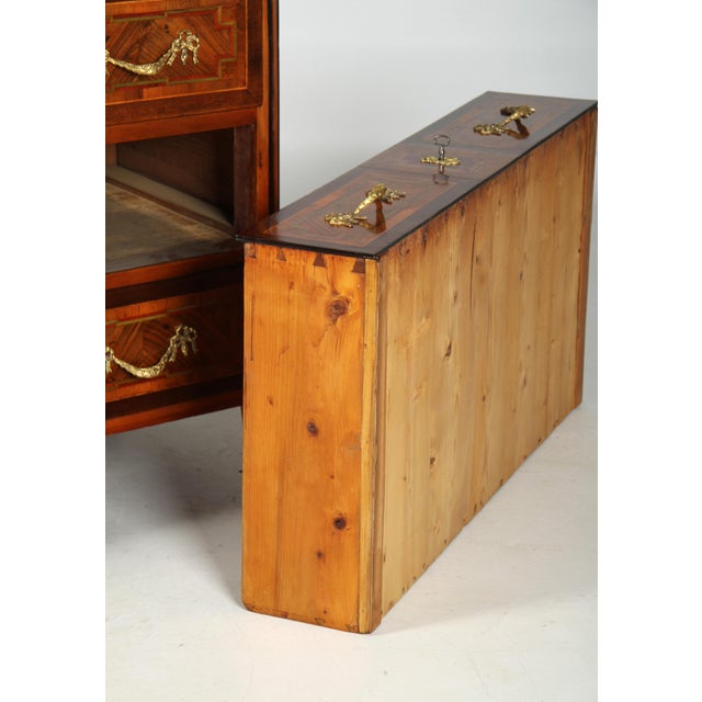 Louis XVI Chest of Drawers, 1780s For Sale - Image 11 of 17