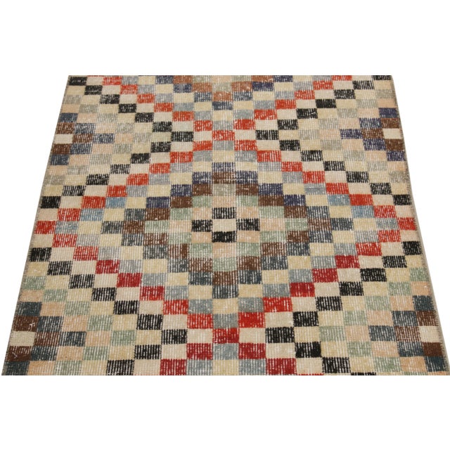1960s Hand-Knotted Vintage Distressed Rug in Beige-Brown, Geometric Pattern For Sale - Image 4 of 6